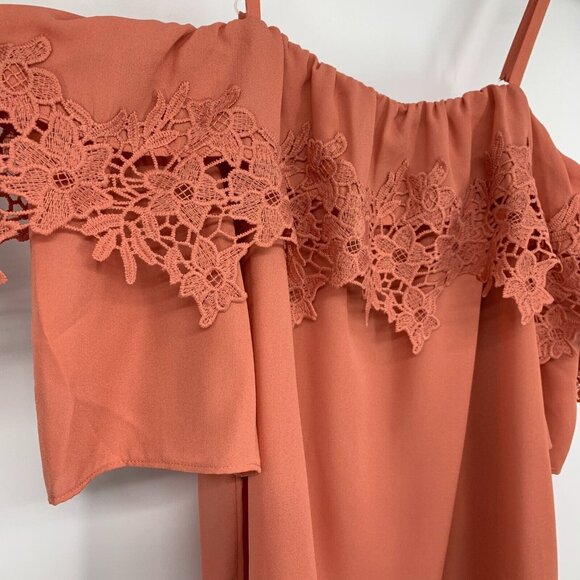 Fortune & Ivy Top Clarabeth Cold Shoulder Blouse Embroidered NWT - Picture 4 of 10